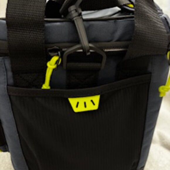 Coleman navy soft sided insulated cooler "Xpand" NWT - Picture 8 of 13